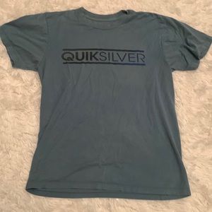 Quiksilver regular fit tee size S